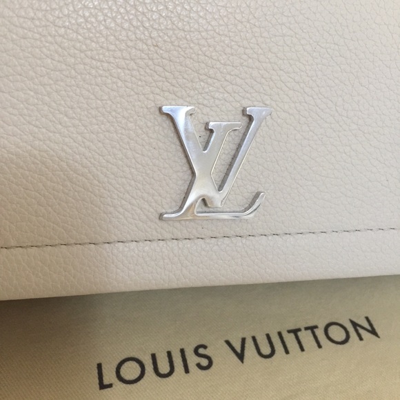 Louis Vuitton LockMe II with K.K Initial - Picture 4 of 8